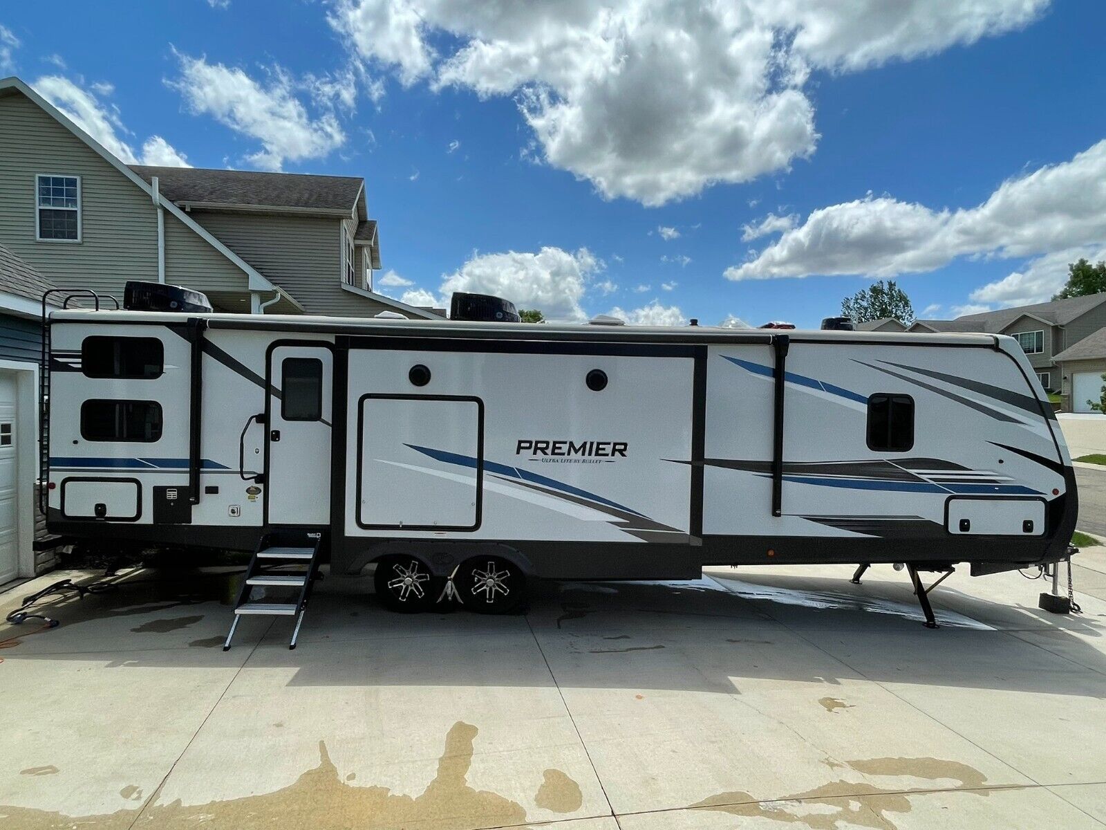 Towable RV