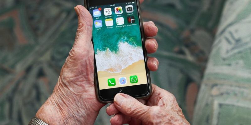 Best Unlocked Cell Phones for Seniors 2023